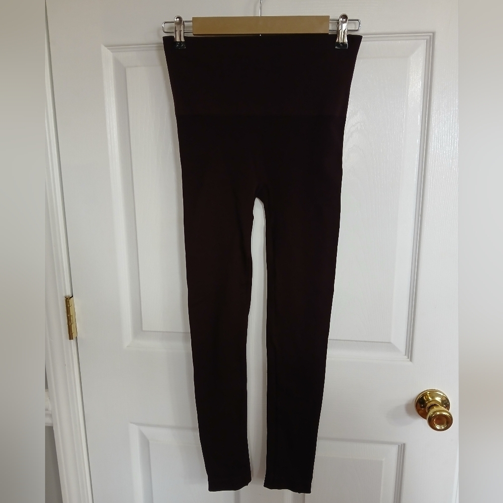 SPANX MAROON LEGGINGS WITH ZIPPER ANKLE DETAIL Size M Athleisure Gym Workout